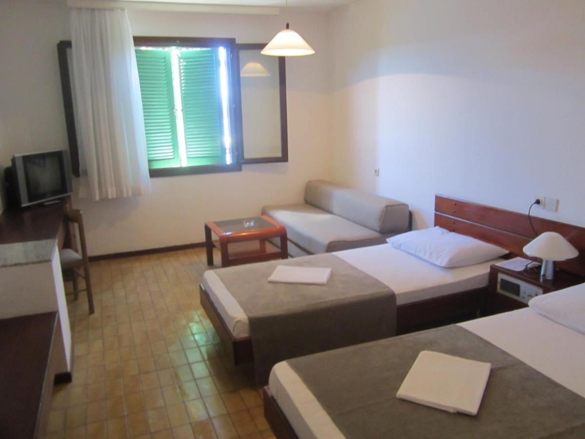 Hotel Zenit เนอุม ภายนอก รูปภาพ