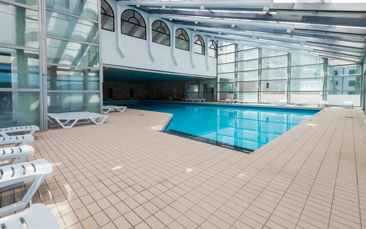 Hotel Zenit เนอุม ภายนอก รูปภาพ